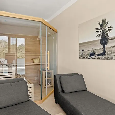 Βίλα Malena Near Medulin For 8 Persons With 51 M2 Heated Pool, Wellness & Beautiful Sea View