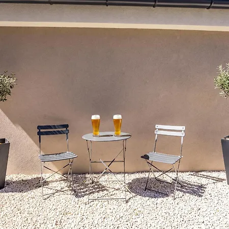 Malena Near Medulin For 8 Persons With 51 M2 Heated Pool, Wellness & Beautiful Sea View Villa Ližnjan